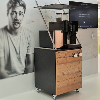 Bellazzo Konzept: Möbel & Kaffeemaschine